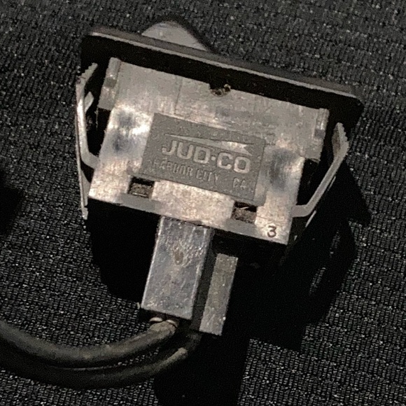 Universal on/off toggle switch - Picture 4 of 5